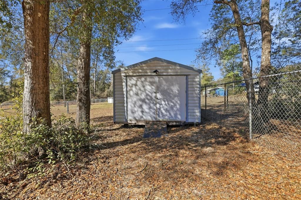 Active With Contract: $359,000 (3 beds, 2 baths, 1474 Square Feet)