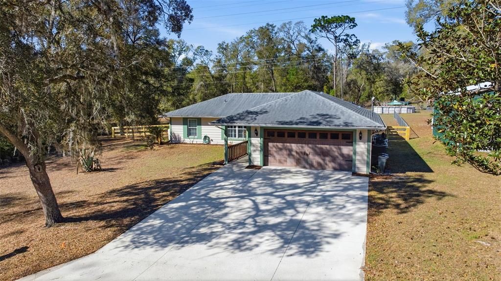 Active With Contract: $359,000 (3 beds, 2 baths, 1474 Square Feet)