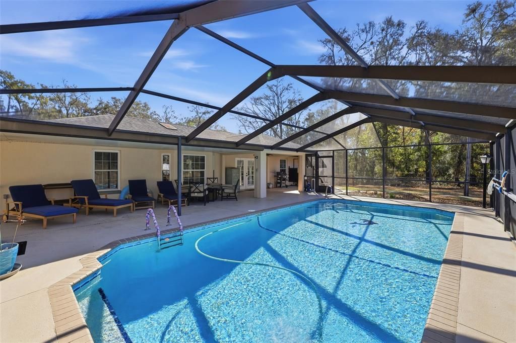Active With Contract: $359,000 (3 beds, 2 baths, 1474 Square Feet)