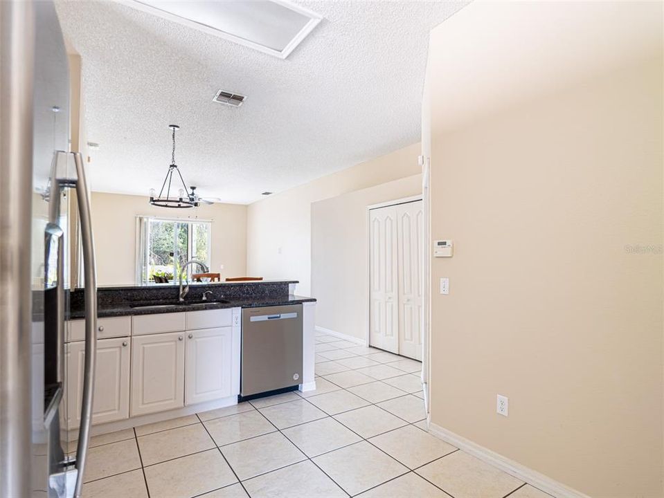 En Venta: $389,000 (3 camas, 2 baños, 1494 Pies cuadrados)