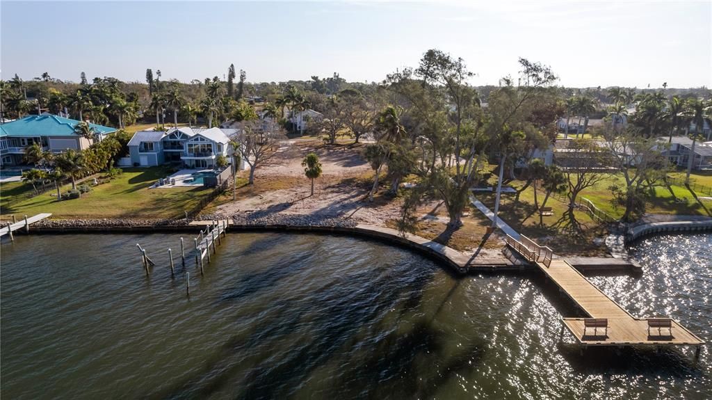待售: $1,399,000 (0.60 acres)