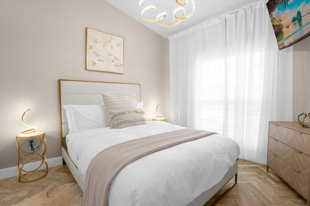 Activo con contrato: $499,000 (4 camas, 2 baños, 1807 Pies cuadrados)
