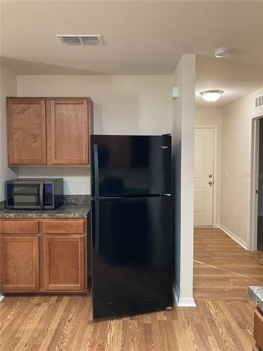 For Rent: $1,800 (3 beds, 2 baths, 1402 Square Feet)