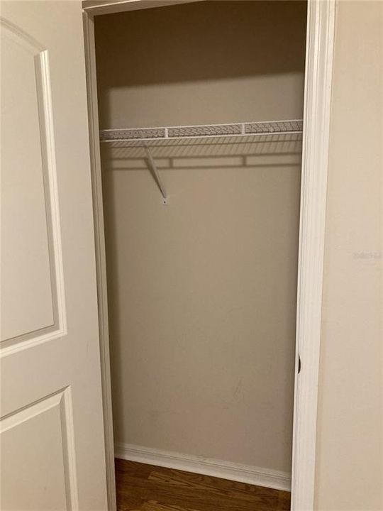 For Rent: $1,800 (3 beds, 2 baths, 1402 Square Feet)