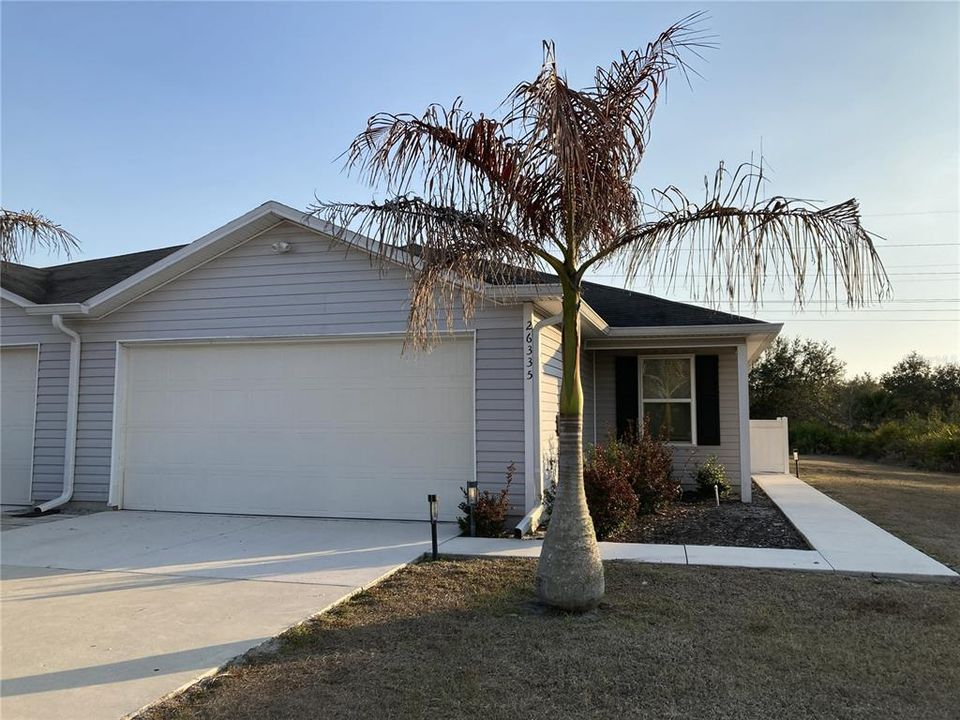 For Rent: $1,800 (3 beds, 2 baths, 1402 Square Feet)