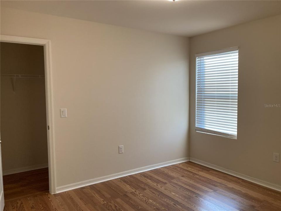 For Rent: $1,800 (3 beds, 2 baths, 1402 Square Feet)