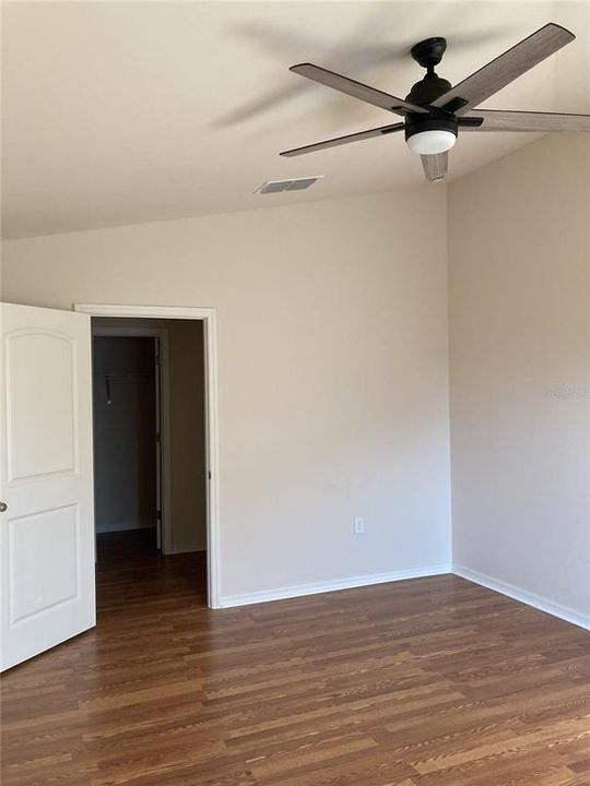 For Rent: $1,800 (3 beds, 2 baths, 1402 Square Feet)