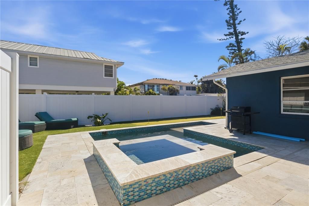 For Sale: $1,525,000 (3 beds, 2 baths, 1599 Square Feet)