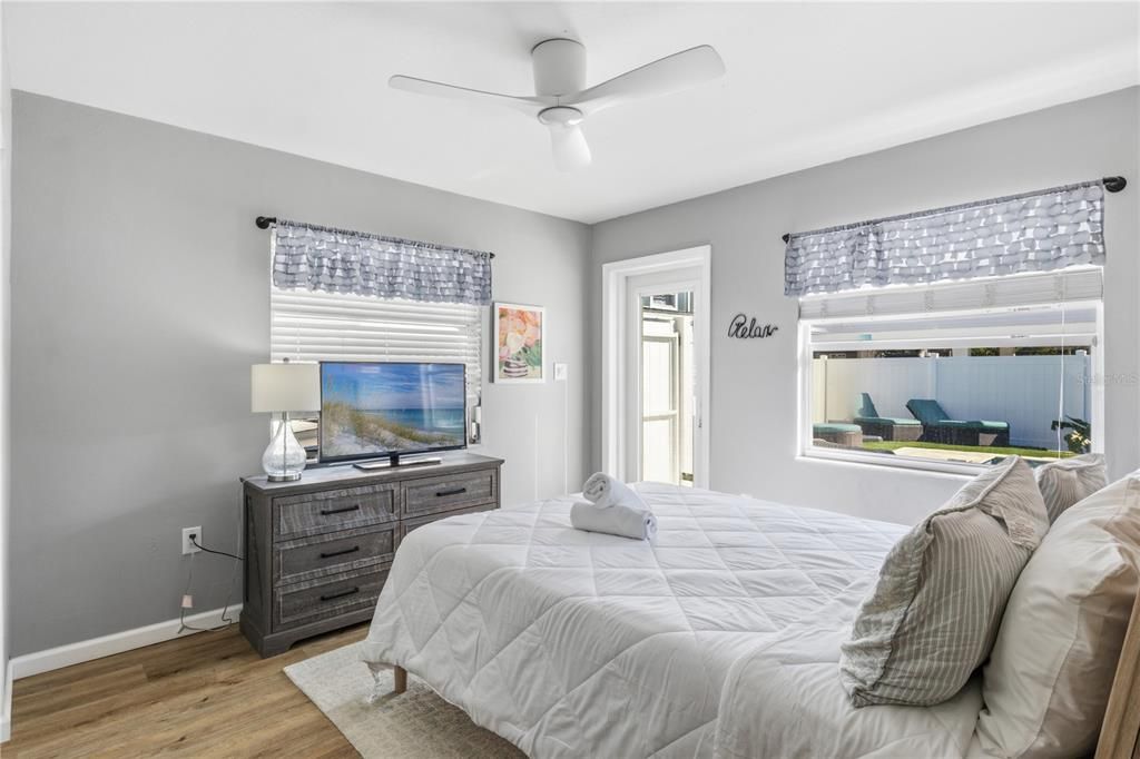 For Sale: $1,525,000 (3 beds, 2 baths, 1599 Square Feet)