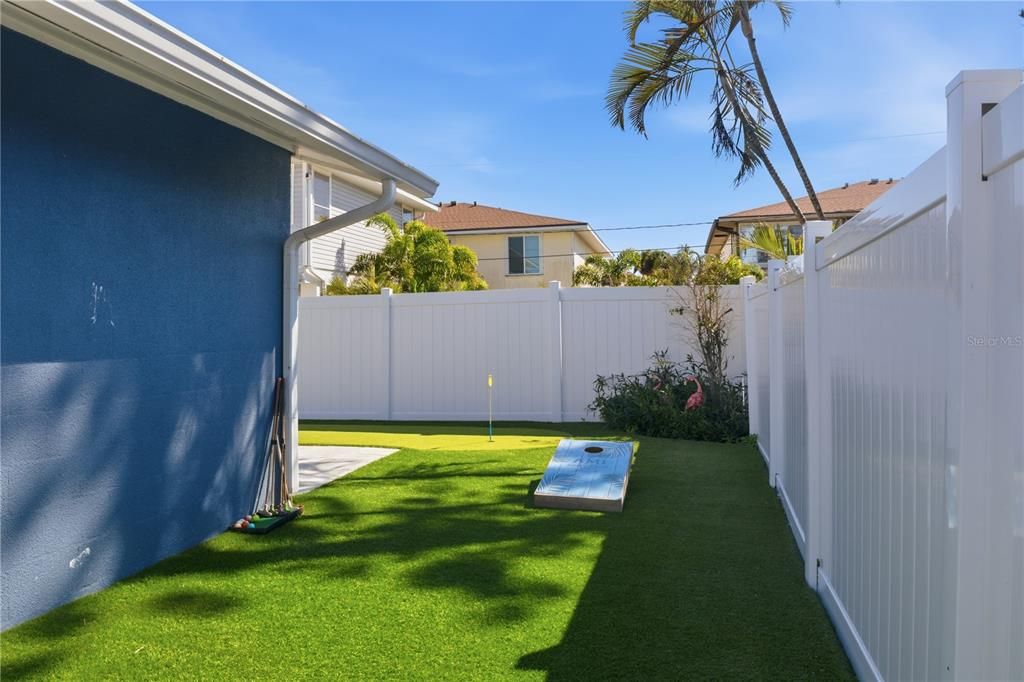 For Sale: $1,525,000 (3 beds, 2 baths, 1599 Square Feet)