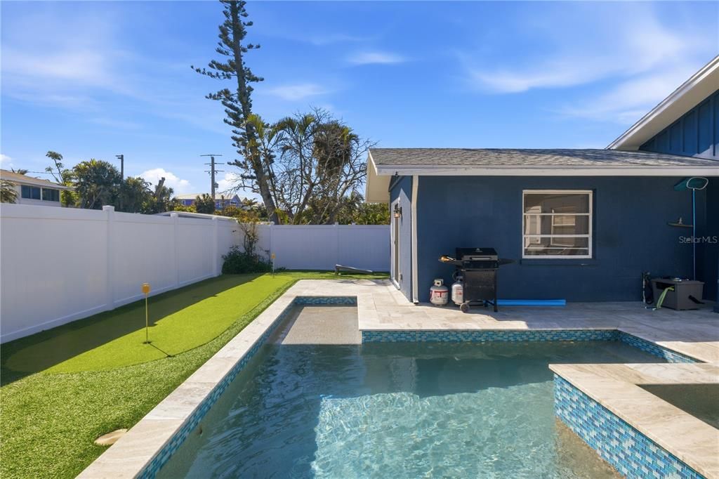 For Sale: $1,525,000 (3 beds, 2 baths, 1599 Square Feet)