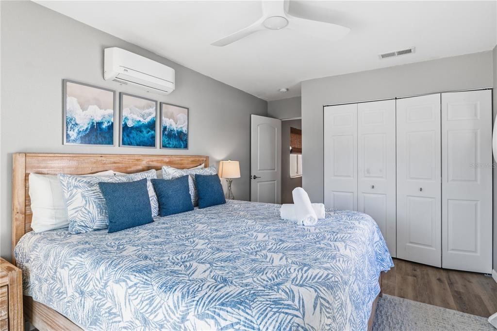 For Sale: $1,525,000 (3 beds, 2 baths, 1599 Square Feet)