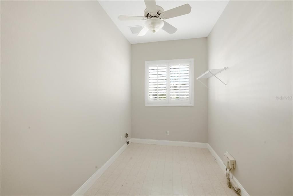 Activo con contrato: $415,000 (2 camas, 2 baños, 2041 Pies cuadrados)