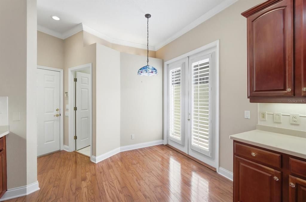 Activo con contrato: $415,000 (2 camas, 2 baños, 2041 Pies cuadrados)