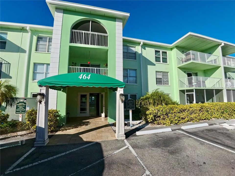 For Sale: $440,000 (2 beds, 2 baths, 1016 Square Feet)