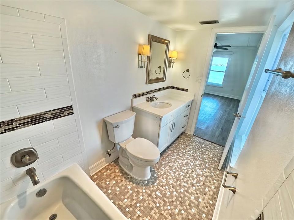 For Sale: $440,000 (2 beds, 2 baths, 1016 Square Feet)