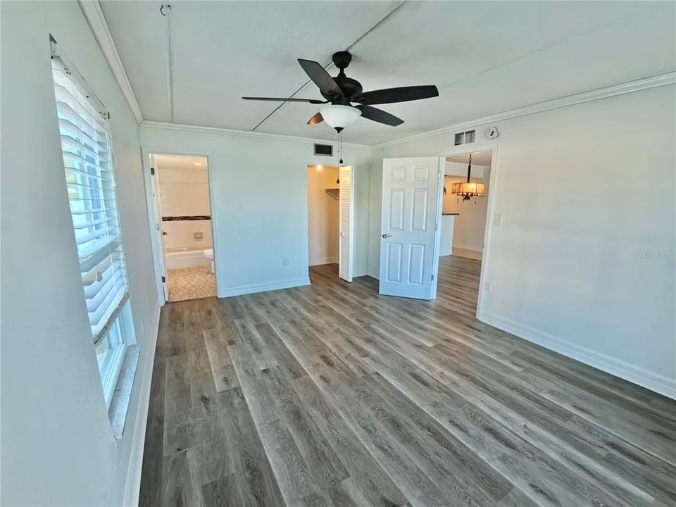 For Sale: $440,000 (2 beds, 2 baths, 1016 Square Feet)