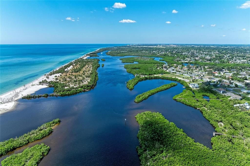 Под контрактом: $174,900 (1 спален, 1 ванн, 843 Квадратных фут)