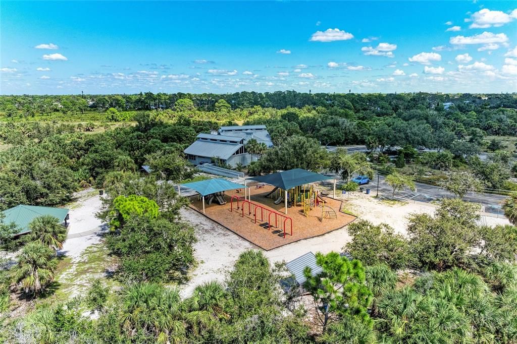 Под контрактом: $174,900 (1 спален, 1 ванн, 843 Квадратных фут)