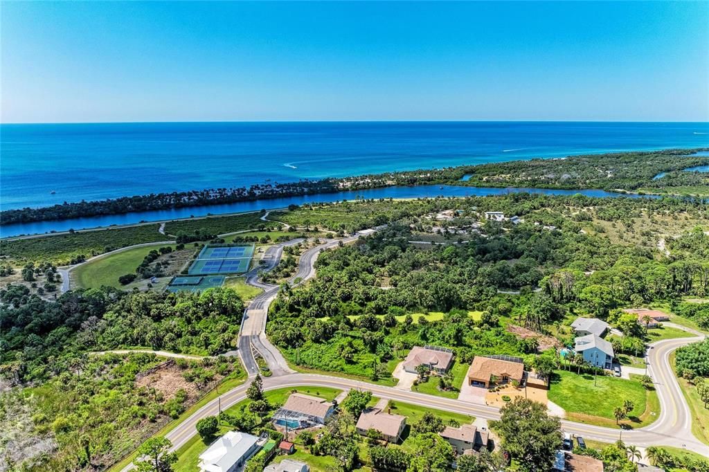 Под контрактом: $174,900 (1 спален, 1 ванн, 843 Квадратных фут)