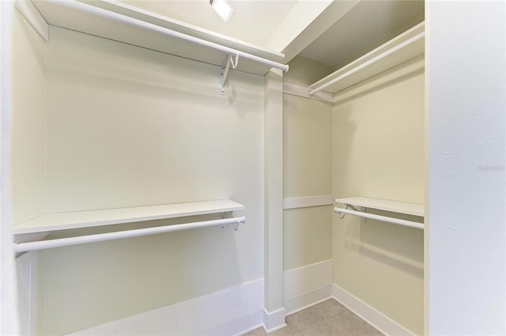 Под контрактом: $174,900 (1 спален, 1 ванн, 843 Квадратных фут)