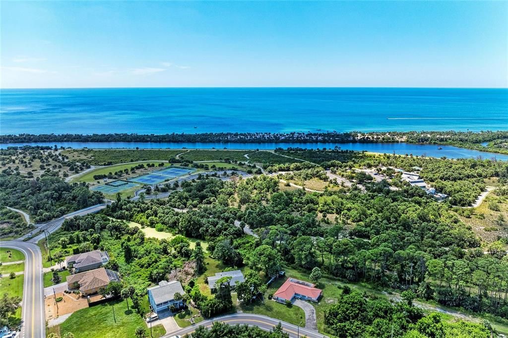 Под контрактом: $174,900 (1 спален, 1 ванн, 843 Квадратных фут)