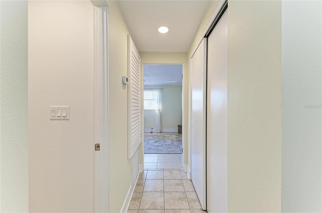 Под контрактом: $174,900 (1 спален, 1 ванн, 843 Квадратных фут)