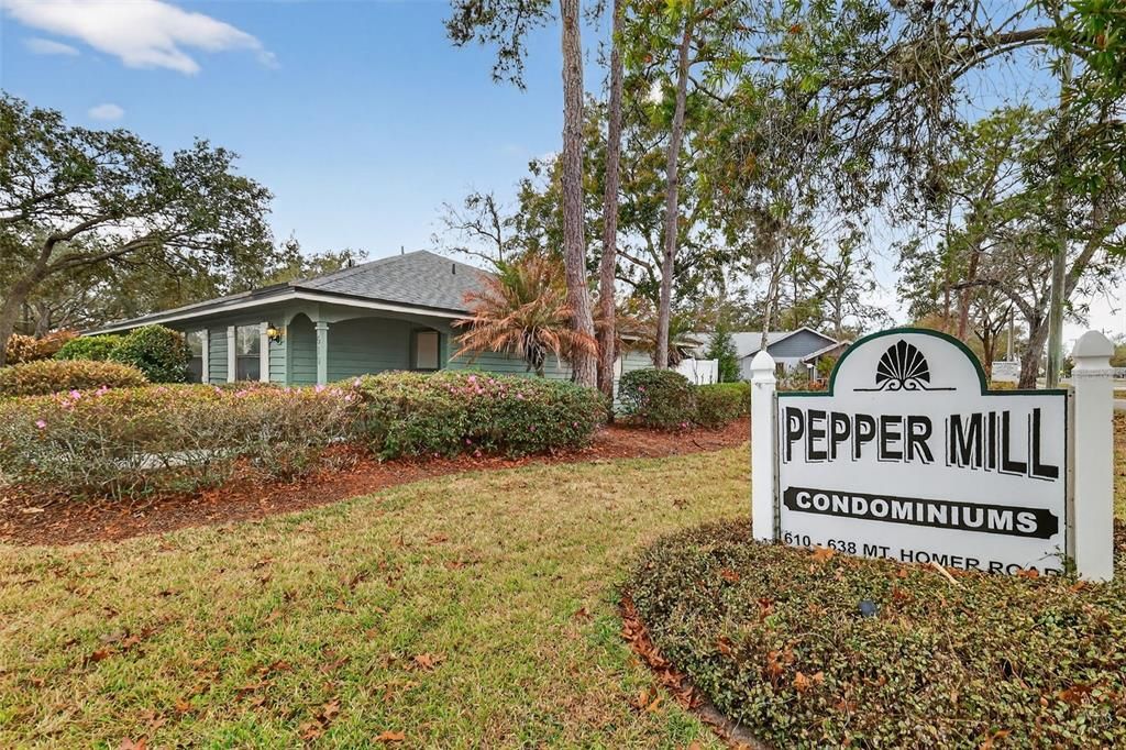 На продажу: $209,000 (2 спален, 2 ванн, 956 Квадратных фут)