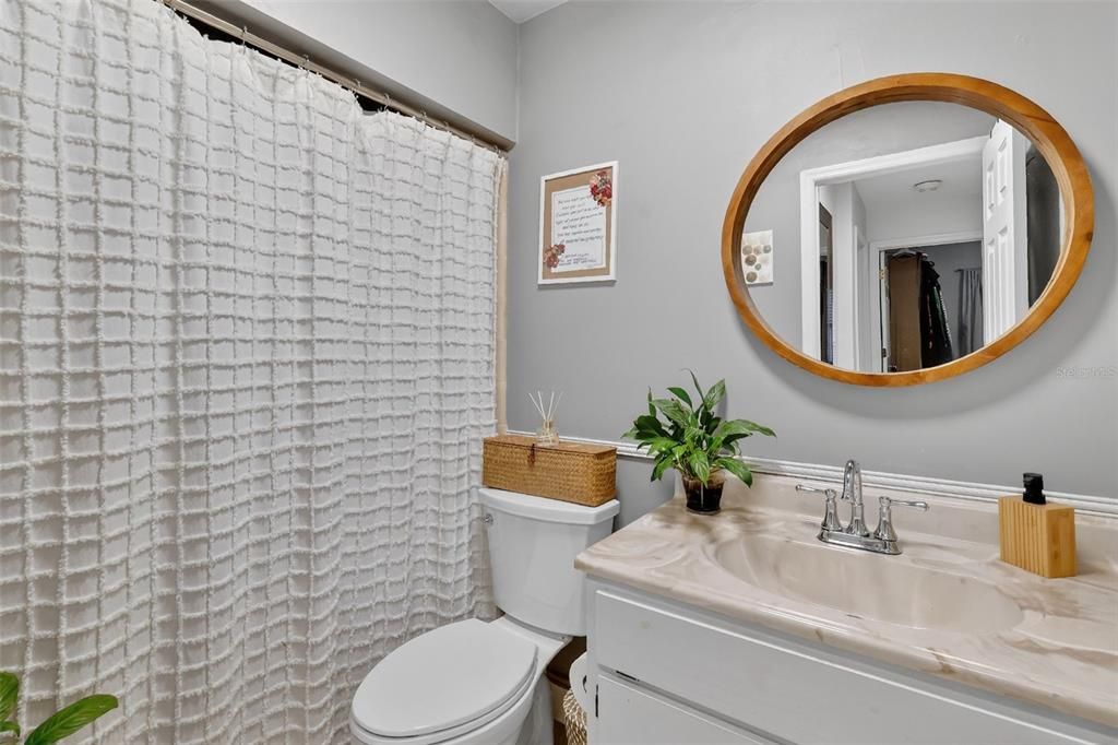 На продажу: $209,000 (2 спален, 2 ванн, 956 Квадратных фут)