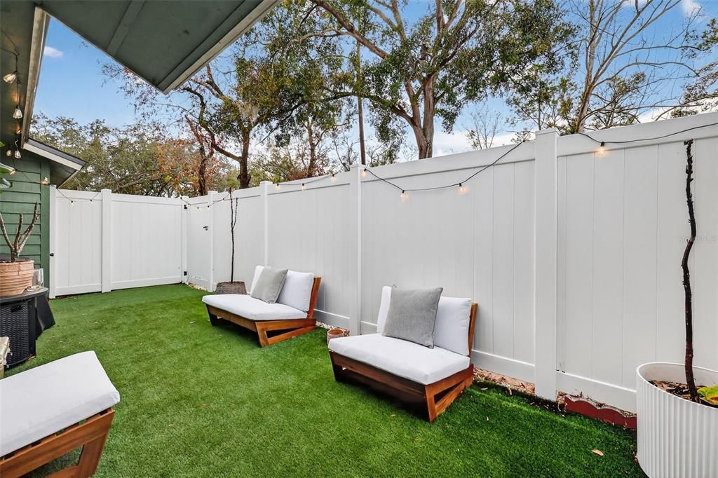 На продажу: $209,000 (2 спален, 2 ванн, 956 Квадратных фут)