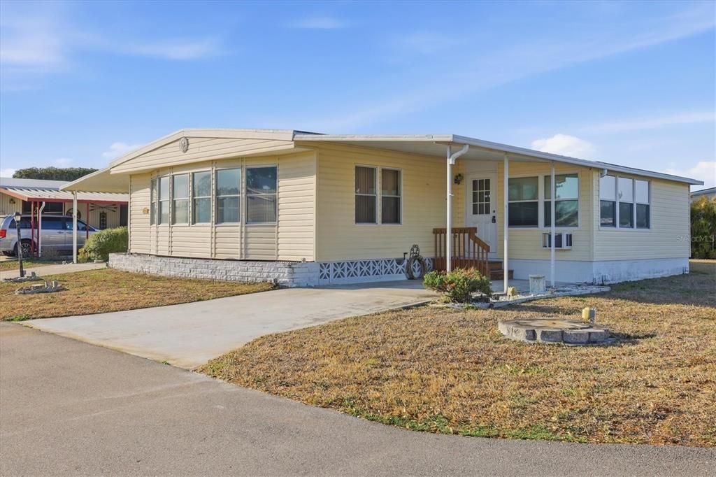 Active With Contract: $185,000 (2 beds, 2 baths, 1344 Square Feet)
