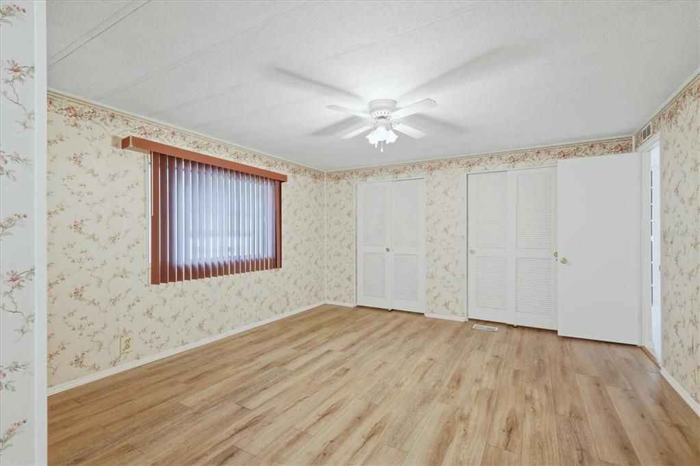 Active With Contract: $185,000 (2 beds, 2 baths, 1344 Square Feet)