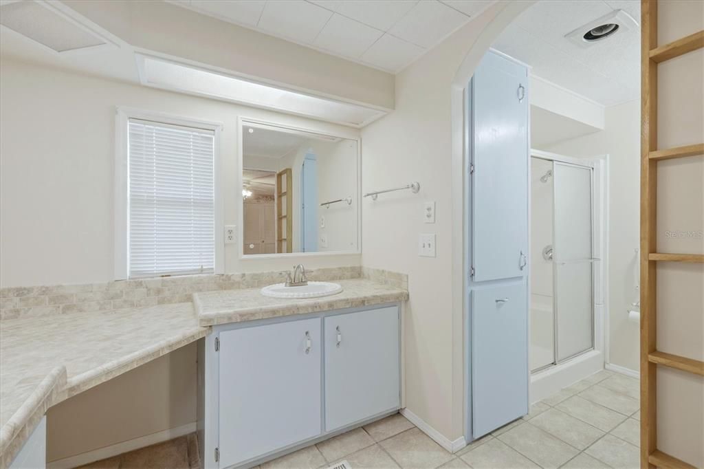 Active With Contract: $185,000 (2 beds, 2 baths, 1344 Square Feet)