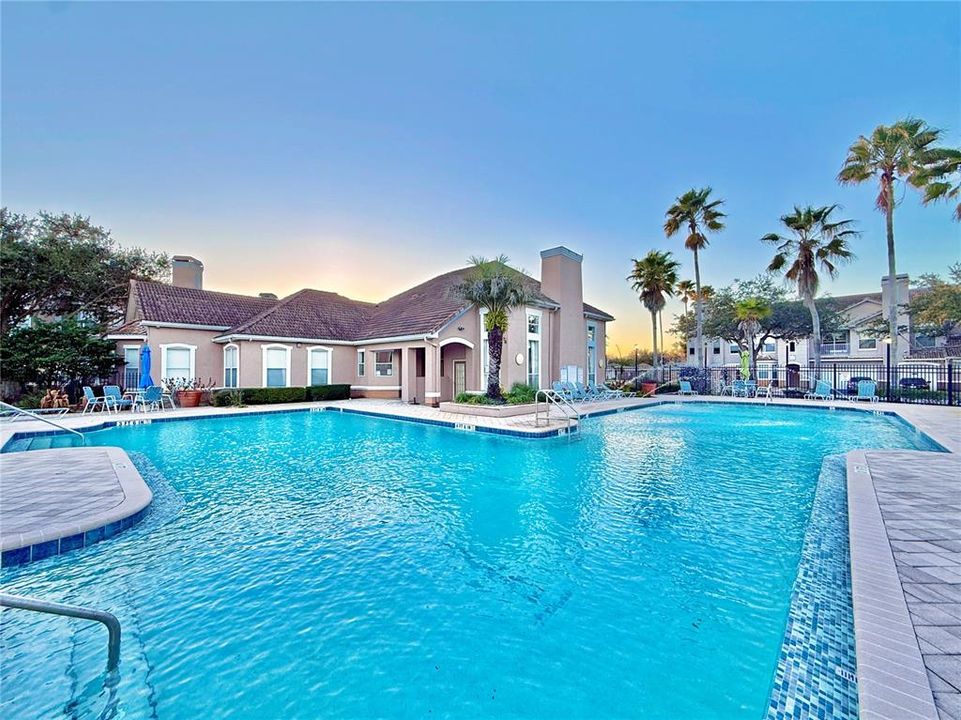 For Sale: $174,900 (2 beds, 2 baths, 1110 Square Feet)