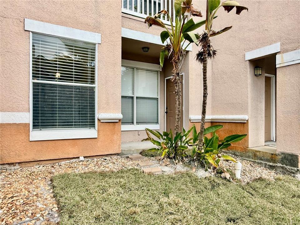 For Sale: $174,900 (2 beds, 2 baths, 1110 Square Feet)