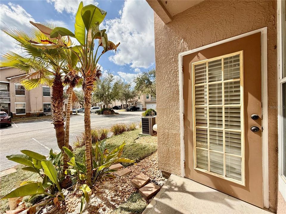 For Sale: $174,900 (2 beds, 2 baths, 1110 Square Feet)