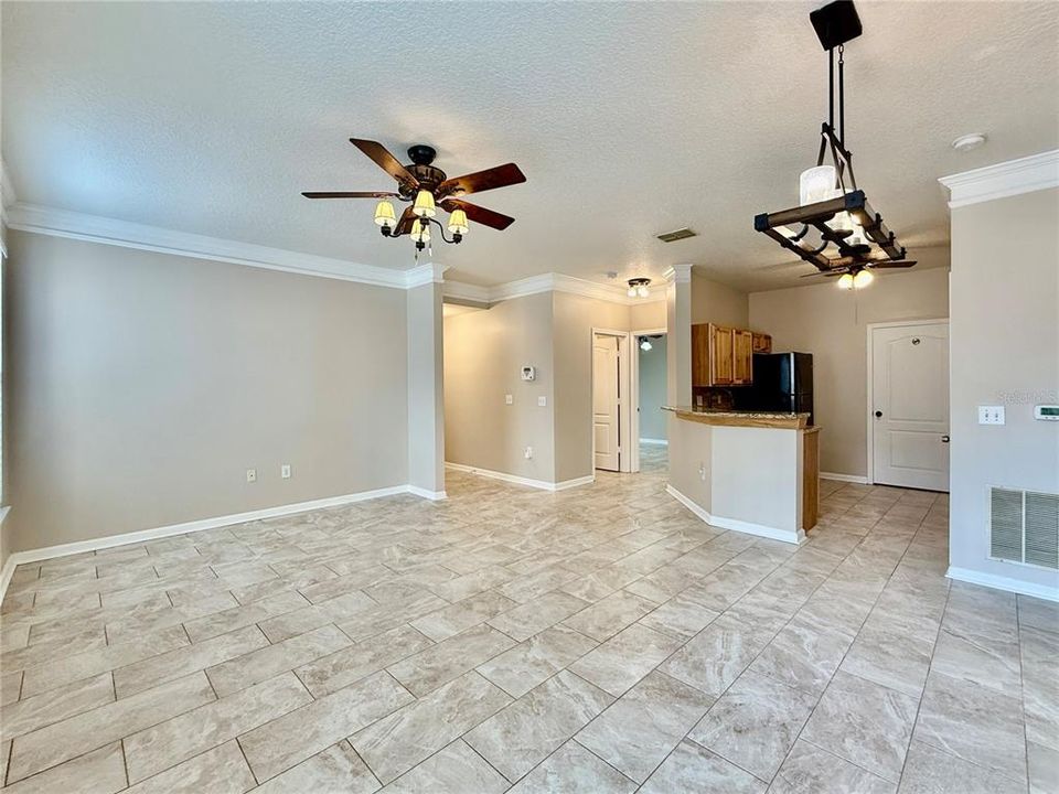 For Sale: $174,900 (2 beds, 2 baths, 1110 Square Feet)