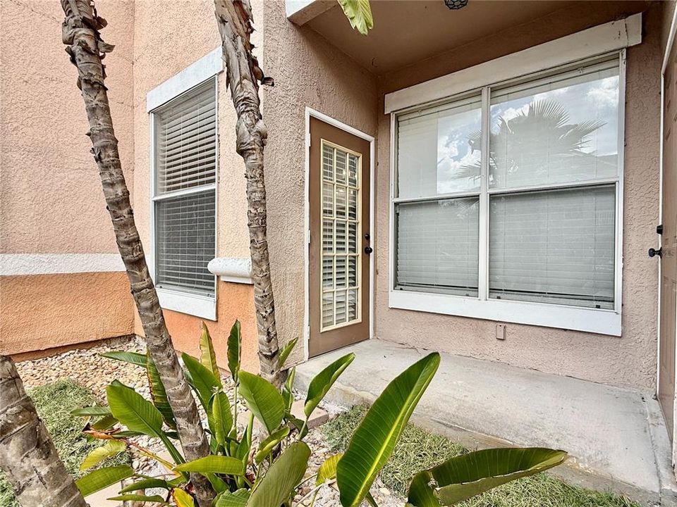 For Sale: $174,900 (2 beds, 2 baths, 1110 Square Feet)