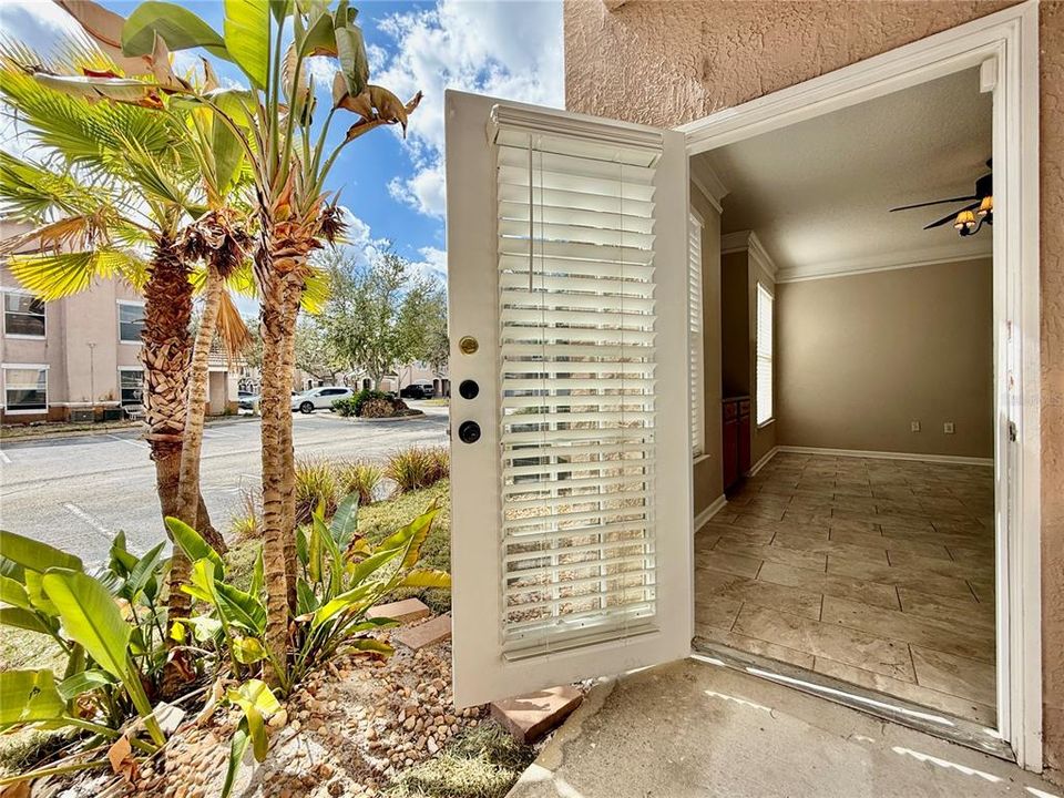 For Sale: $174,900 (2 beds, 2 baths, 1110 Square Feet)