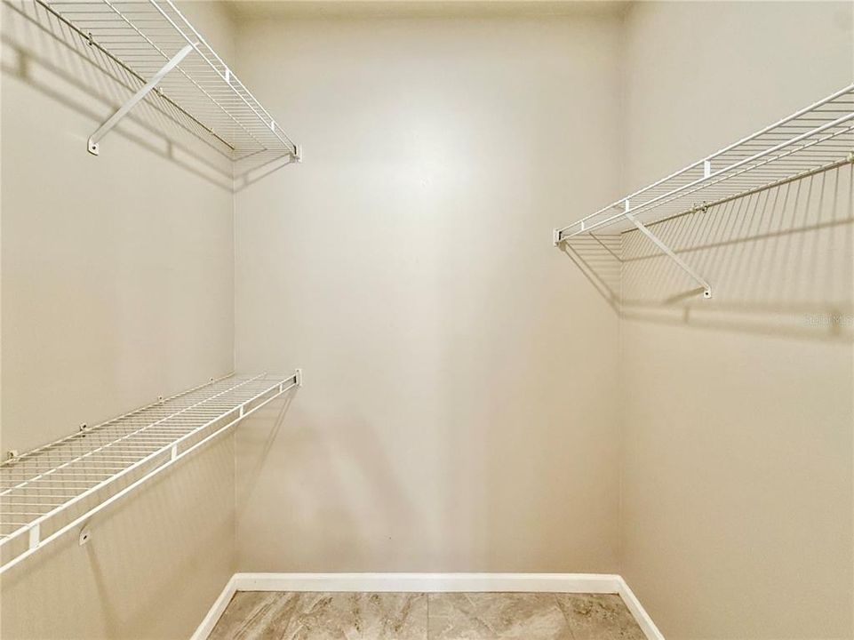 For Sale: $174,900 (2 beds, 2 baths, 1110 Square Feet)