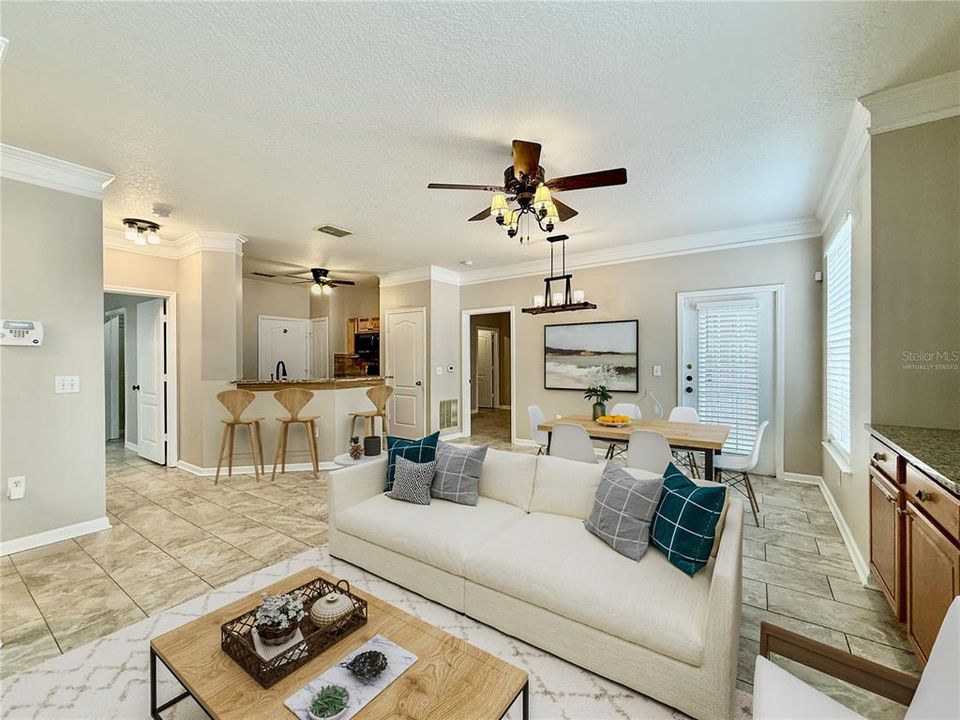 For Sale: $174,900 (2 beds, 2 baths, 1110 Square Feet)