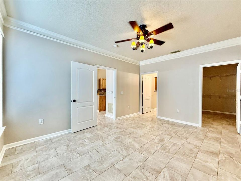 For Sale: $174,900 (2 beds, 2 baths, 1110 Square Feet)