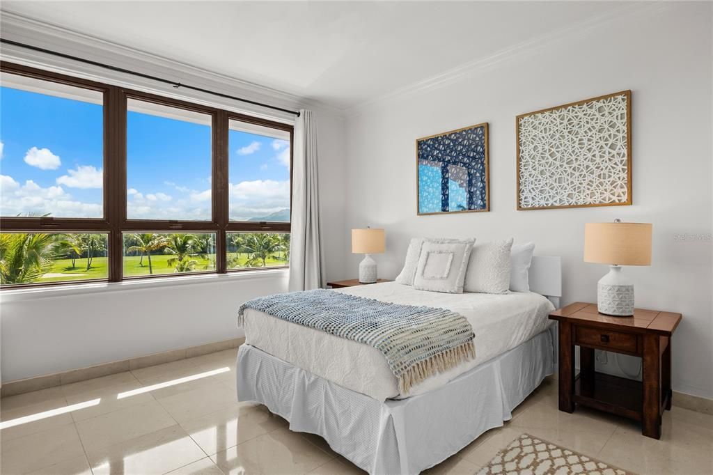 En Venta: $1,995,000 (4 camas, 3 baños, 2696 Pies cuadrados)