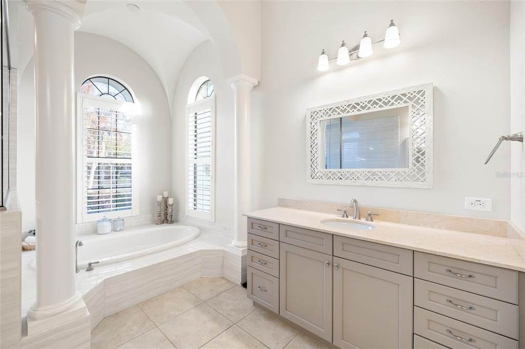 For Sale: $1,375,000 (4 beds, 4 baths, 4081 Square Feet)