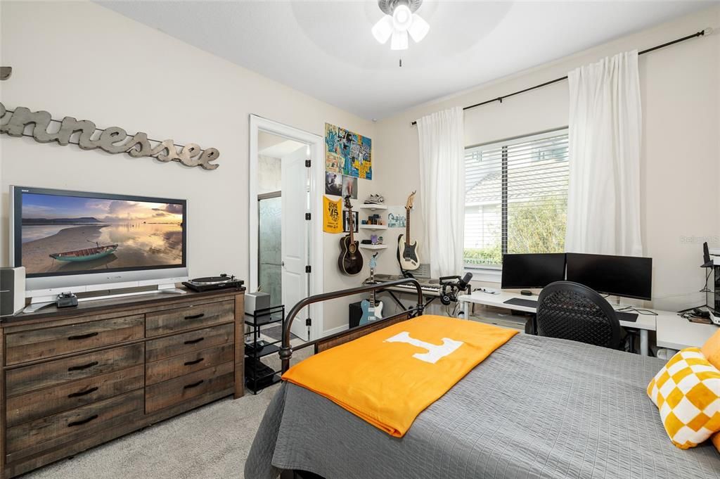 For Sale: $1,375,000 (4 beds, 4 baths, 4081 Square Feet)