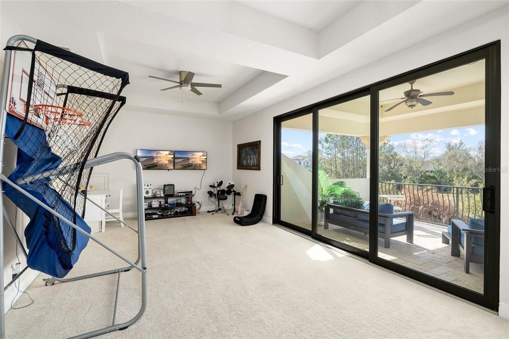 For Sale: $1,375,000 (4 beds, 4 baths, 4081 Square Feet)