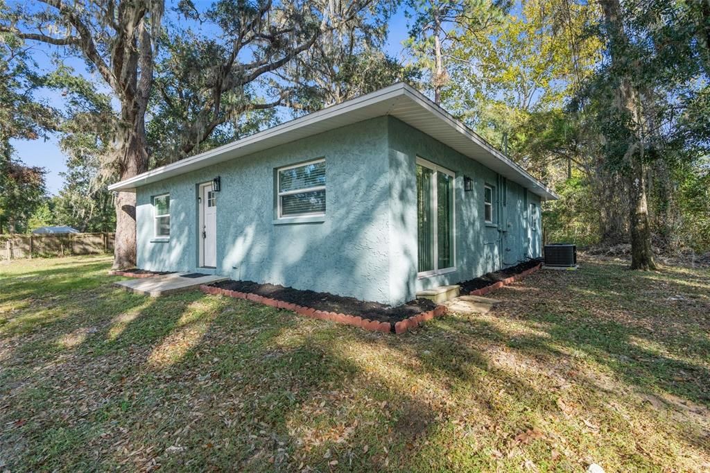 For Sale: $485,000 (2 beds, 2 baths, 1224 Square Feet)
