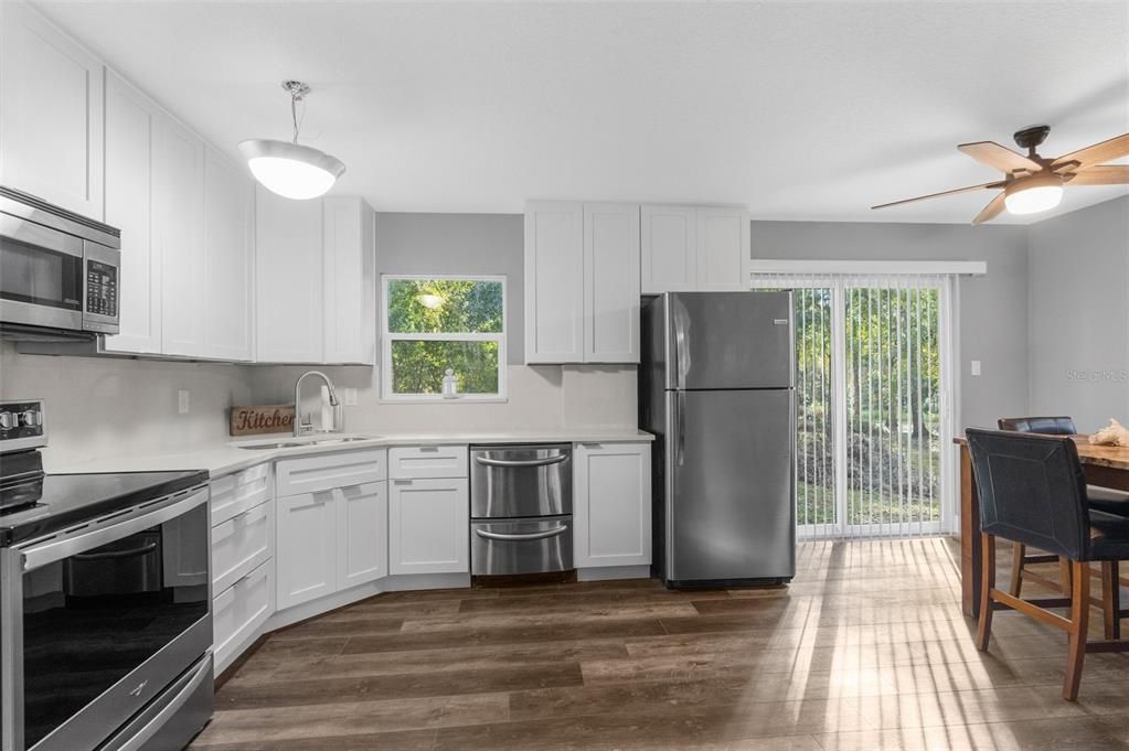 For Sale: $485,000 (2 beds, 2 baths, 1224 Square Feet)