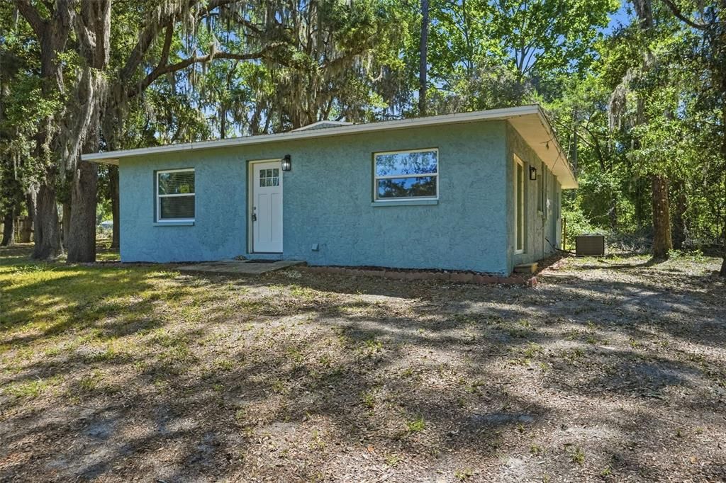 For Sale: $485,000 (2 beds, 2 baths, 1224 Square Feet)