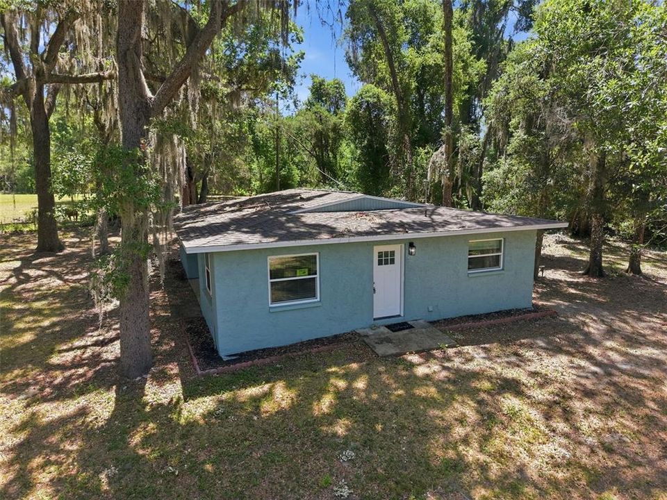 For Sale: $485,000 (2 beds, 2 baths, 1224 Square Feet)